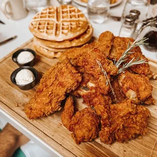 Menu says serves 2, could easily feed 3-5 in our opinion! (Platter)