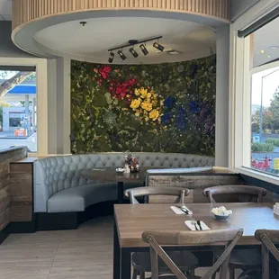 Love the decoration of the corner booths