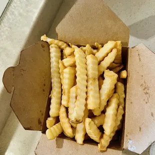 Fries (crinkle cut).