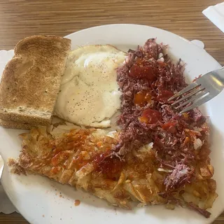 Homestyle Corned Beef Hash & Eggs