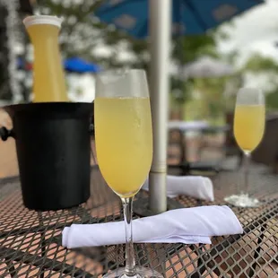 two glasses of lemonade