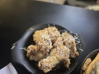 Watch Me! Sports Bar