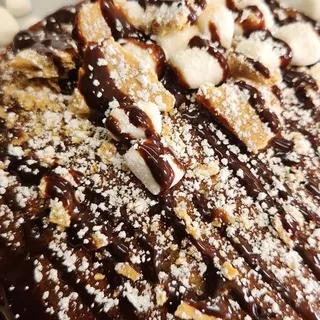 luna's smores pancakes