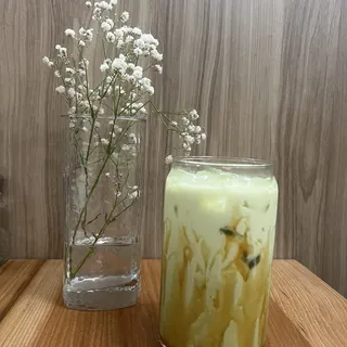 iced matcha latte