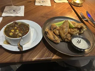 1501 Kitchen & Bar