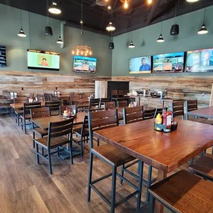 the bar and dining area