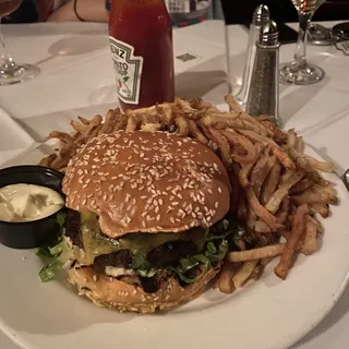 Creekstone Farms Black Angus Cheeseburger