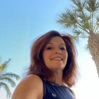 Lisa S.