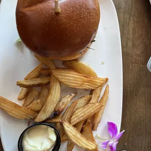 B&amp;B Cheeseburger