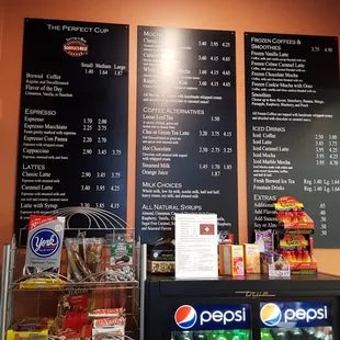 Great coffee, teas, smoothies and the staff is so friendly.  Fresh salads and they will even make one to go.  Great fine if your downtown.