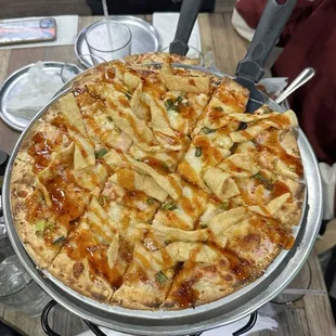 Crab Rangoon pizza