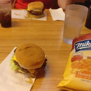 Sorry, we don't  have plates here?