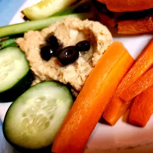 Hummus and veggies