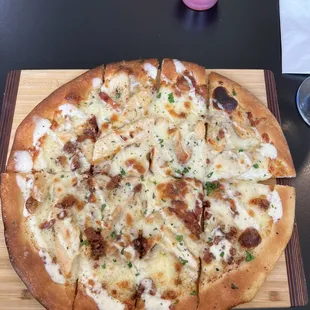 Chicken bacon ranch pizza