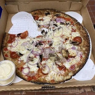 The Matador with a Cauliflower crust and homemade ranch.