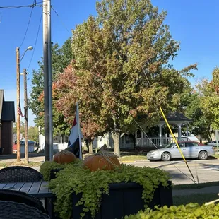 a view of a street corner