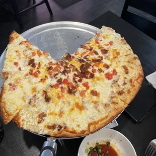 Kentucky Hot Brown Pizza