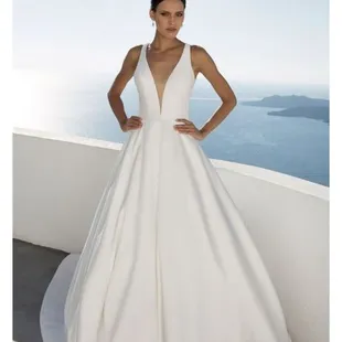 Plunging neckline wedding dresses available sizes 4 thru 32