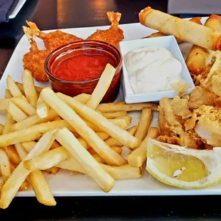 Fried mix platter