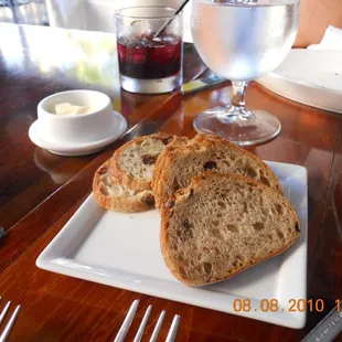 Olive &amp; raisen bread