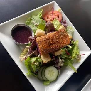 Bridge house salad with tuna