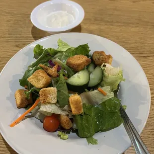 House salad with tasty ranch