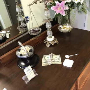 Take credit cards/cash!