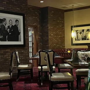 Inside old Vegas vibe