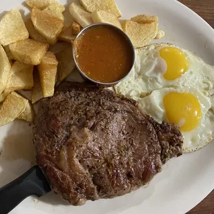 Steak and Eggs Skillet