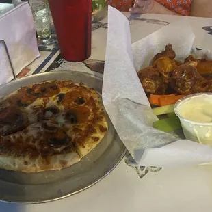 7&quot; pizza and 5 wings combo....meh.