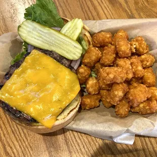 Burger Mania Thu Special (House Burger w/ Choice of Cheese and Choice of Side)