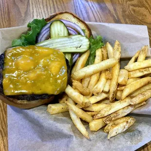Burger Mania Thu Special (House Burger w/ Choice of Cheese and Choice of Side)