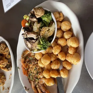 Grilled shrimp, bay scallops &amp; grilled veggies