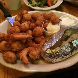 The shrimp &amp; scallops were delicious!  Enough food for two!