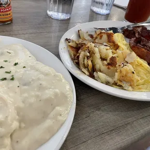 Biscuit and Gravy Combo