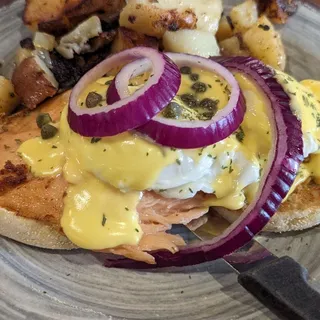 Salmon Benedict