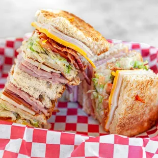 a sandwich cut in half