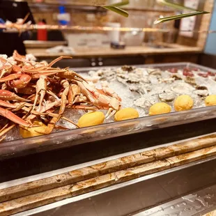 Crab legs and fresh oysters