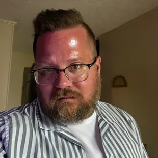 this man was smoking outside of the establishment and using racial slurs, be aware he will harass you if you go outside for a smoke