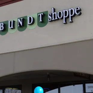The Bundt Shoppe in Greenwood Village! Colorado's Original, Locally Owned Bundt Shoppe - the best cake in town!