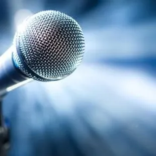 4 Tips for Feeling Confident at Karaoke
