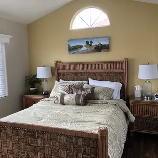 The Waterfront Bungalow bedroom