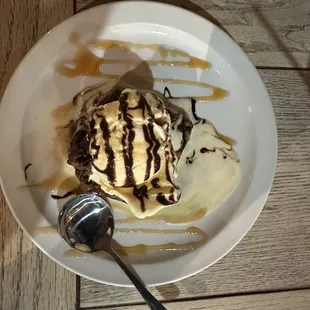 Caramel Brownie and Ice Cream