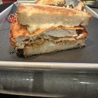 VB Hot Chicken Sammich