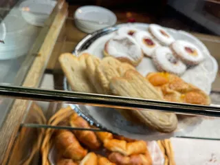 La Chatelaine French Bakery & Bistro