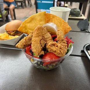 Salad with fried chicken