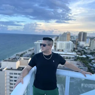 Javier R.