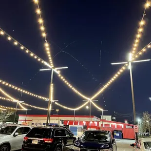 Beautiful evening with full moon at The Burger Joint!
