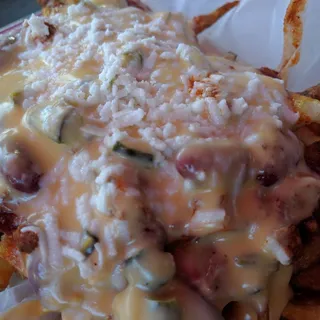 Chili Queso Fries