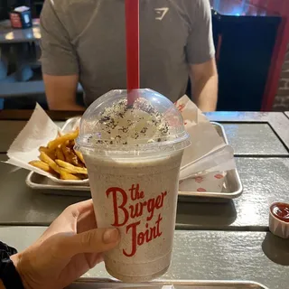 Cookies 'n' Cream Shake